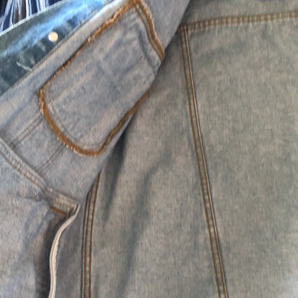 Men’s Wrangler Rugged Wear Denim Jacket Size Large - Picture 4 of 4